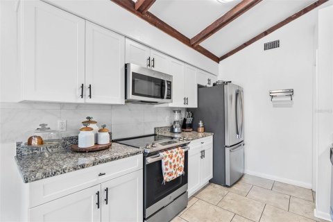 Casa en venta en Tampa, Florida, 4 dormitorios, 196.21 m2 № 1910037 - foto 20
