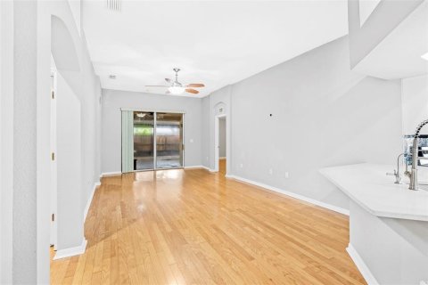 Casa en venta en Tampa, Florida, 4 dormitorios, 196.21 m2 № 1910037 - foto 13