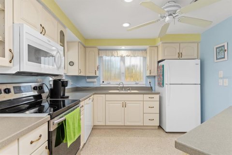 House in Port Charlotte, Florida 2 bedrooms, 157.75 sq.m. № 879193 - photo 19