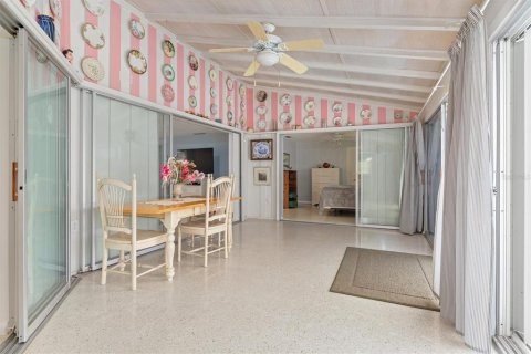 House in Port Charlotte, Florida 2 bedrooms, 157.75 sq.m. № 879193 - photo 26