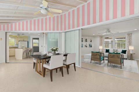 House in Port Charlotte, Florida 2 bedrooms, 157.75 sq.m. № 879193 - photo 24