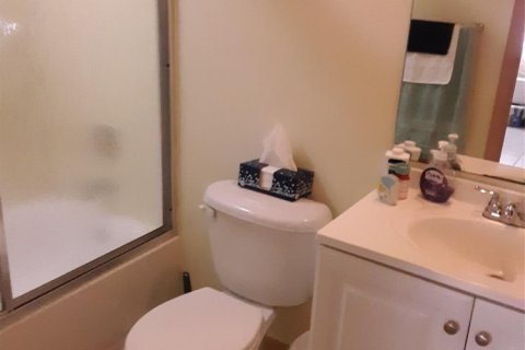 Condo in Sunrise, Florida, 2 bedrooms  № 918459 - photo 1