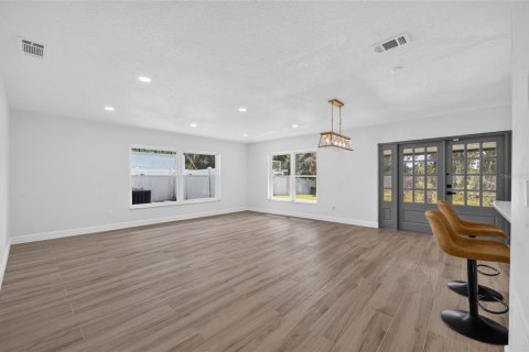Casa en venta en Winter Garden, Florida, 4 dormitorios, 182.09 m2 № 2396494 - foto 5