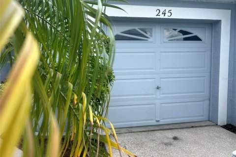 Townhouse in Oldsmar, Florida 3 bedrooms, 134.89 sq.m. № 1915496 - photo 2