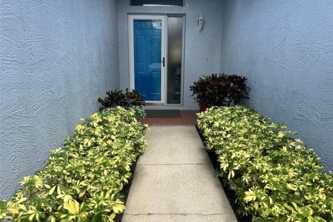 Townhouse in Oldsmar, Florida 3 bedrooms, 134.89 sq.m. № 1915496 - photo 1