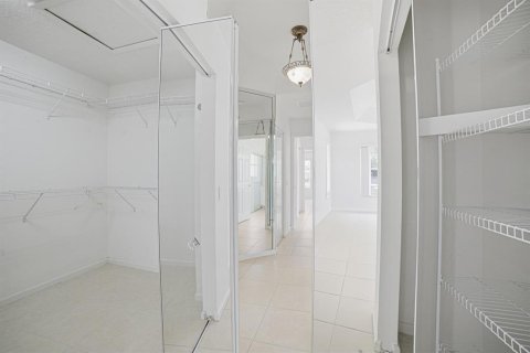 Casa en venta en Lake Worth, Florida, 3 dormitorios, 233 m2 № 2250157 - foto 25