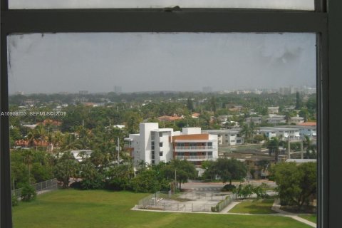 Купить кондоминиум в Майами-Бич, Флорида 2 спальни, 94.76м2, № 2023874 - фото 14