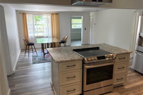 House in Bradenton, Florida 3 bedrooms, 153.66 sq.m. № 2379373 - photo 4