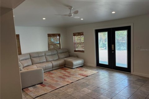 House in Bradenton, Florida 3 bedrooms, 153.66 sq.m. № 2379373 - photo 6