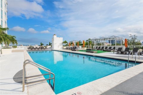 Condo in Miami, Florida, 1 bedroom № 2072087 - photo 7