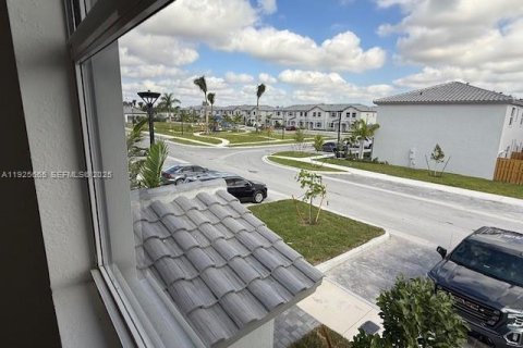 Townhouse in Homestead, Florida 3 bedrooms № 1984082 - photo 14