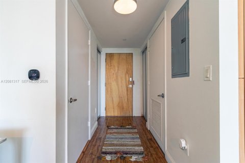 Copropriété à louer à Miami, Floride: 2 chambres, 86.86 m2 № 2344253 - photo 5