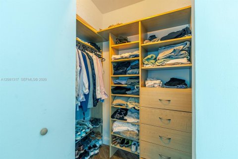 Copropriété à louer à Miami, Floride: 2 chambres, 86.86 m2 № 2344253 - photo 19