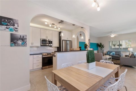 Propiedad comercial en venta en Hollywood, Florida, 224.08 m2 № 2031812 - foto 7