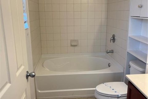 Adosado en venta en Kissimmee, Florida, 4 dormitorios, 165.55 m2 № 2109768 - foto 15