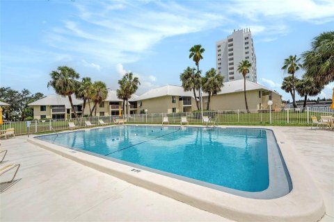 Condominio en venta en Saint Petersburg, Florida, 2 dormitorios, 93.37 m2 № 1821221 - foto 4