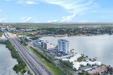 Condominio en venta en Saint Petersburg, Florida, 2 dormitorios, 93.37 m2 № 1821221 - foto 12