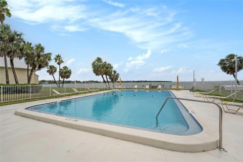 Condominio en venta en Saint Petersburg, Florida, 2 dormitorios, 93.37 m2 № 1821221 - foto 5