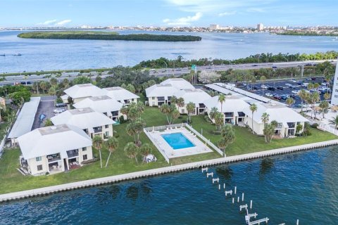 Condominio en venta en Saint Petersburg, Florida, 2 dormitorios, 93.37 m2 № 1821221 - foto 10