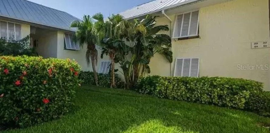 Condominio en Saint Petersburg, Florida, 2 dormitorios  № 1821221