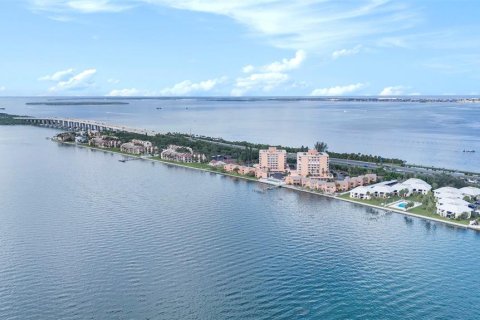 Condominio en venta en Saint Petersburg, Florida, 2 dormitorios, 93.37 m2 № 1821221 - foto 8