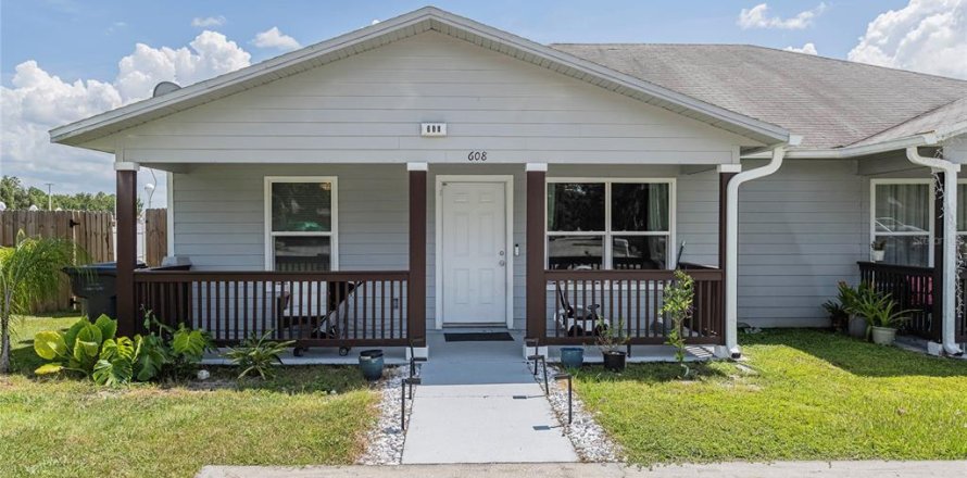 Duplex in Lakeland, Florida 3 bedrooms, 128.76 sq.m. № 1849693