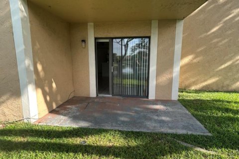 Copropriété à louer à Pembroke Pines, Floride: 2 chambres, 94.39 m2 № 2084051 - photo 17