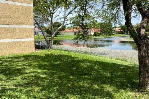 Condominio en alquiler en Pembroke Pines, Florida, 2 dormitorios, 94.39 m2 № 2084051 - foto 11