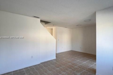 Touwnhouse à louer à Miami, Floride: 3 chambres, 135.82 m2 № 2286532 - photo 14