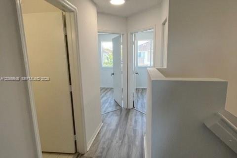 Touwnhouse à louer à Miami, Floride: 3 chambres, 135.82 m2 № 2286532 - photo 7