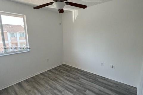Touwnhouse à louer à Miami, Floride: 3 chambres, 135.82 m2 № 2286532 - photo 3