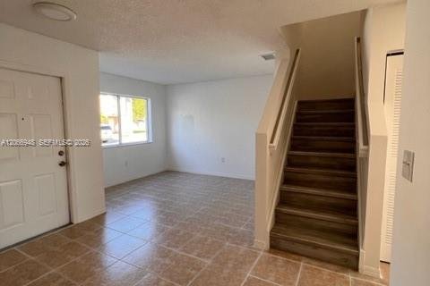 Touwnhouse à louer à Miami, Floride: 3 chambres, 135.82 m2 № 2286532 - photo 13