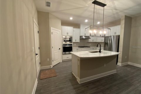 Villa ou maison à louer à Kissimmee, Floride: 4 chambres, 168.8 m2 № 2389260 - photo 11