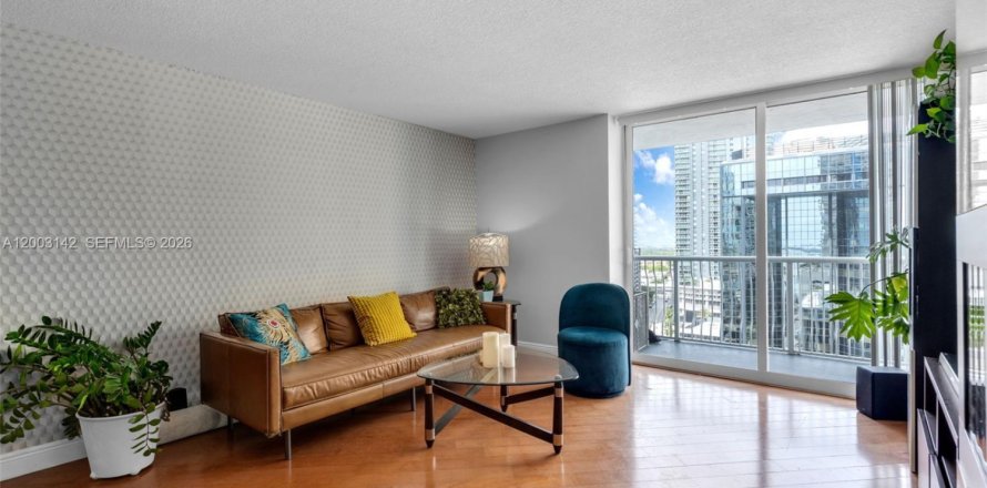 Кондоминиум с 3 спальнями в Майами, Флорида № 2068531