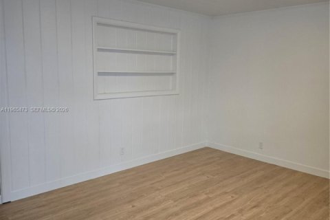 Immobilier commercial à vendre à West Palm Beach, Floride: 145.67 m2 № 2081213 - photo 5