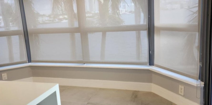 Condominio en Aventura, Florida, 3 dormitorios  № 1207800
