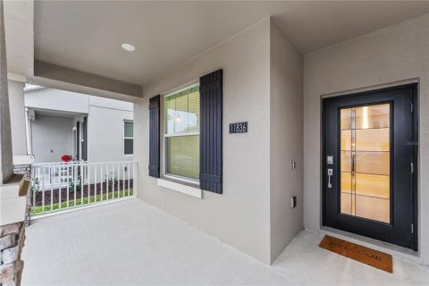 Casa en venta en Orlando, Florida, 5 dormitorios, 227.8 m2 № 1566834 - foto 2