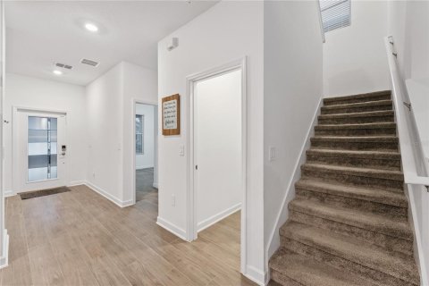 Casa en venta en Orlando, Florida, 5 dormitorios, 227.8 m2 № 1566834 - foto 11