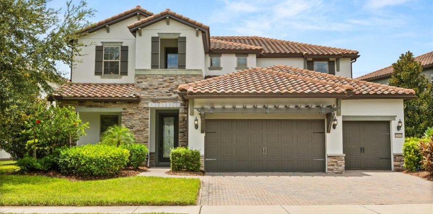 House in Orlando, Florida 4 bedrooms, 321.53 sq.m. № 1844520