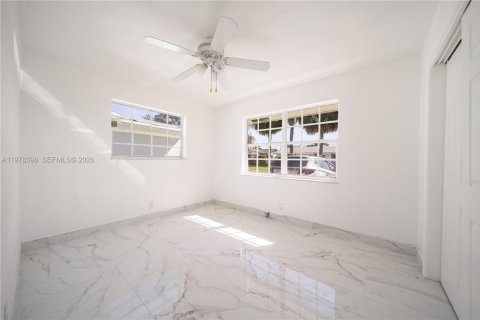 House in Tamarac, Florida 2 bedrooms, 93.65 sq.m. № 2042192 - photo 17