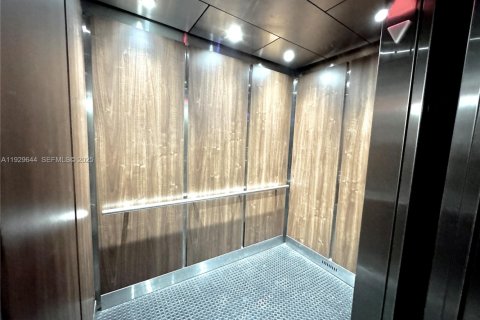 Снять в аренду кондоминиум в Корал-Спрингс, Флорида 1 спальня, 44.13м2, № 1988780 - фото 13