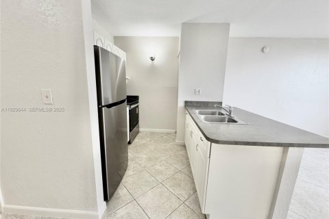 Снять в аренду кондоминиум в Корал-Спрингс, Флорида 1 спальня, 44.13м2, № 1988780 - фото 7