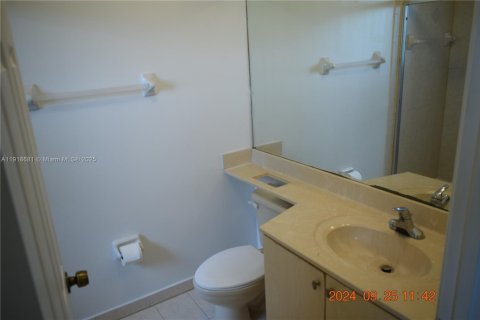 Condo in Homestead, Florida, 2 bedrooms  № 1973940 - photo 14