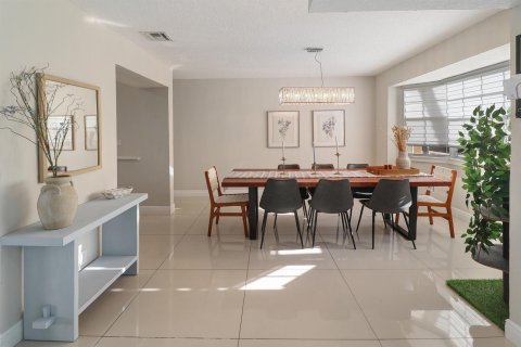 Touwnhouse à louer à Coral Springs, Floride: 3 chambres, 195.56 m2 № 2386865 - photo 6