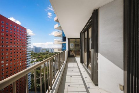 Купить кондоминиум в Майами, Флорида 2 спальни, 176.05м2, № 1505921 - фото 3
