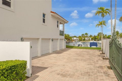 Casa en venta en Coral Gables, Florida, 5 dormitorios, 434.6 m2 № 2153374 - foto 4