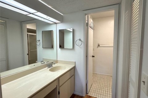 Touwnhouse à vendre à Orlando, Floride: 2 chambres, 120.49 m2 № 1898999 - photo 13