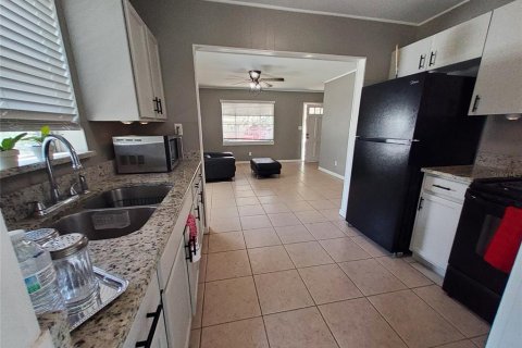 House in Plant City, Florida 2 bedrooms, 62.43 sq.m. № 1787861 - photo 16