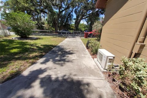 House in Plant City, Florida 2 bedrooms, 62.43 sq.m. № 1787861 - photo 8