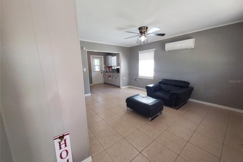 House in Plant City, Florida 2 bedrooms, 62.43 sq.m. № 1787861 - photo 11